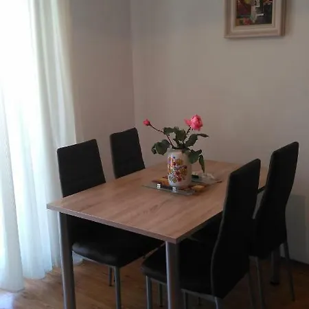 Apartment Mravak