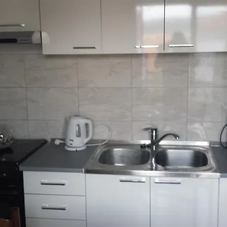 Mravak * تروغير